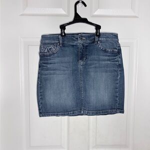 Y2K mini denim skirt